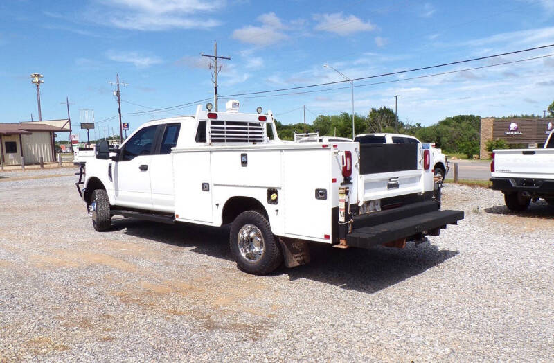 ford f-350 super duty chassis cab 2020 1FD8X3H61LEC56613 image ford f-350 super duty chassis cab 2020 1FD8X3H61LEC56613 image